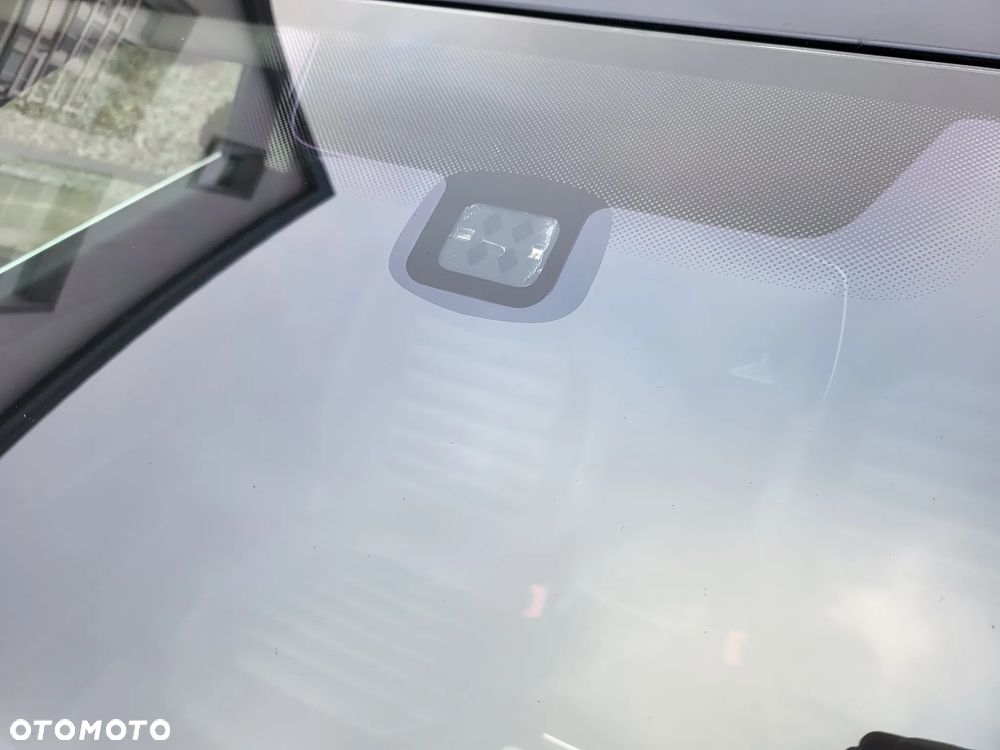 Volkswagen Passat 1.8 TSI Automatik Highline - 35