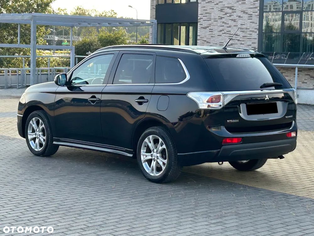 Mitsubishi Outlander 2.2 DI-D 4WD Automatik Instyle - 6