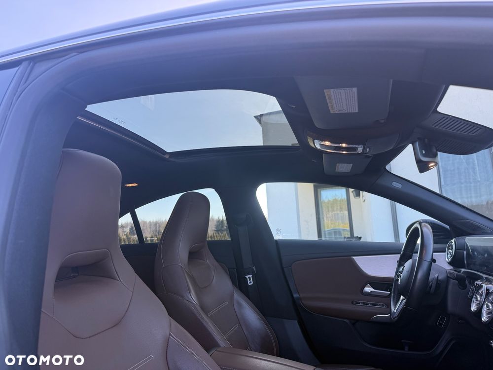 Mercedes-Benz CLA 250 4Matic 7G-DCT AMG Line - 11