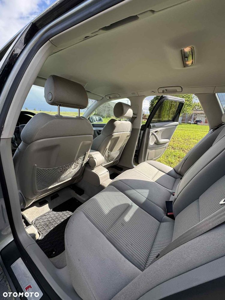 Audi A4 Avant 2.0 TDI - 9