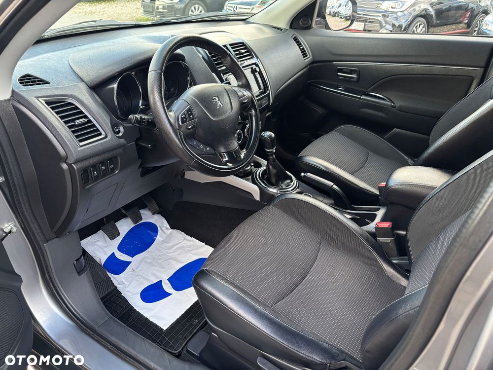 Peugeot 4008 - 5