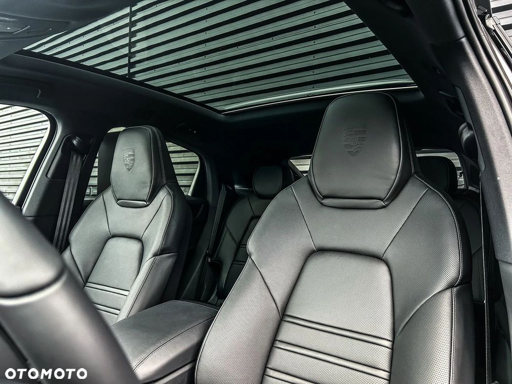 Porsche Cayenne E-Hybrid PHEV Black Edition - 12