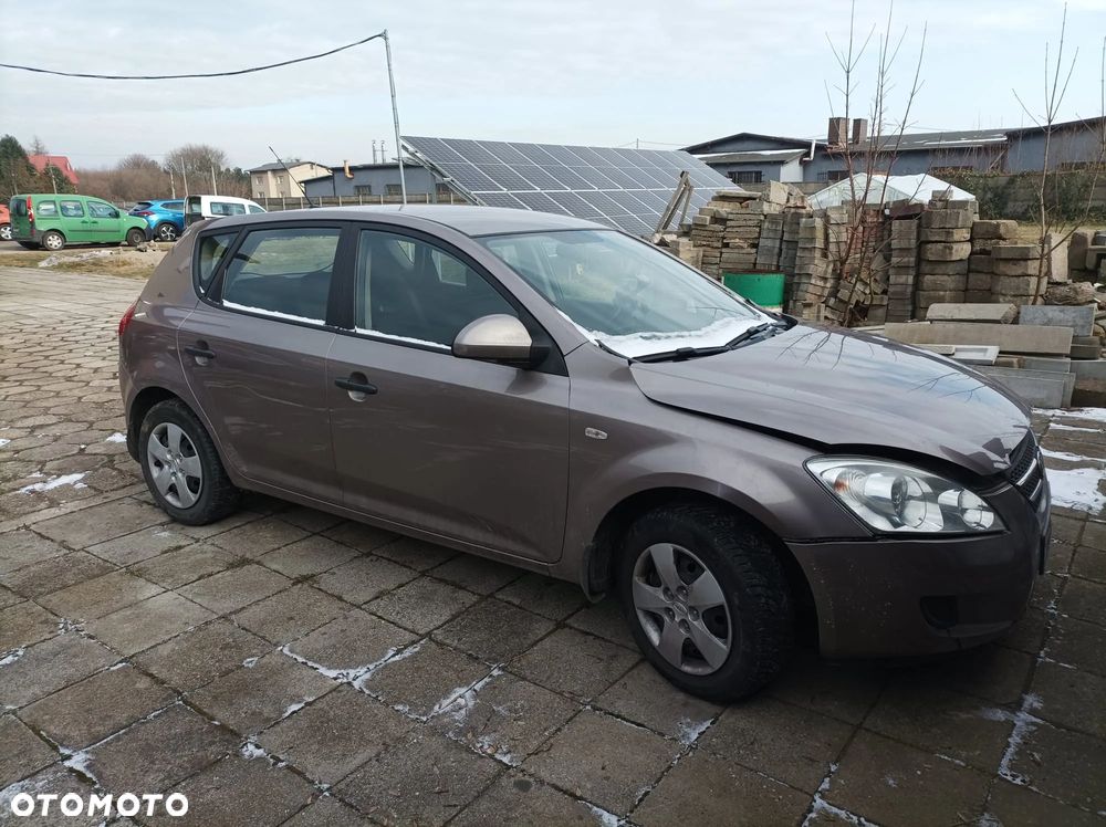 Kia Ceed 1.4 Comfort - 1
