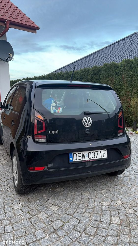 Volkswagen Up 2019 photo 2
