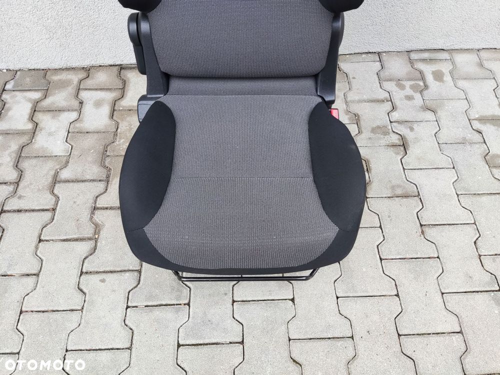 fotel prawy przód przedni kierowcy citroen berlingo partner iii 2008-2018 - 4