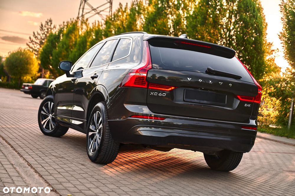 Volvo XC 60 B4 D AWD Momentum Pro - 5