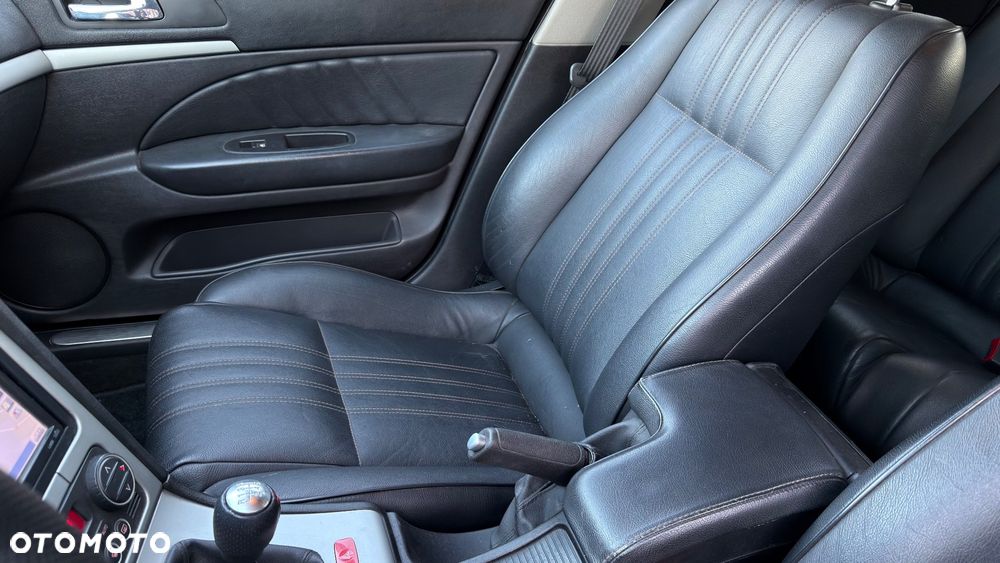 Alfa Romeo 159 1.9 JTDM 8V DPF Distinctive - 19