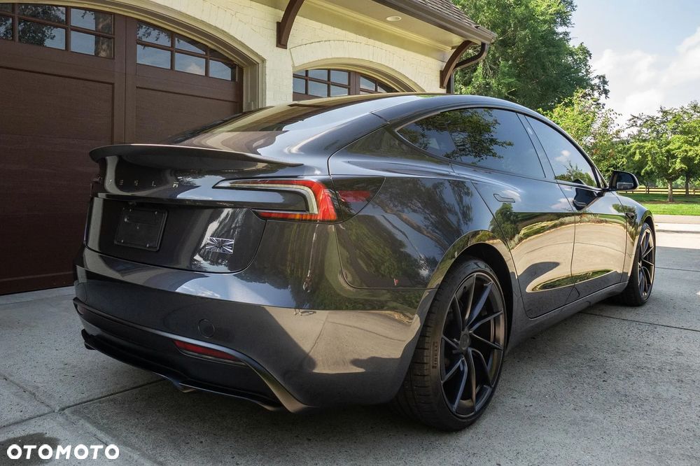 Tesla Model 3 Langstreckenbatterie Allradantrieb Dual Motor Performance - 11