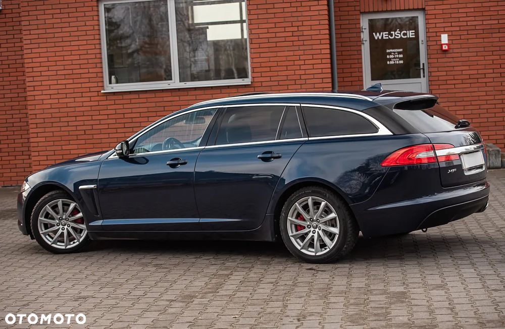 Jaguar XF 2.2 D Luxury - 10