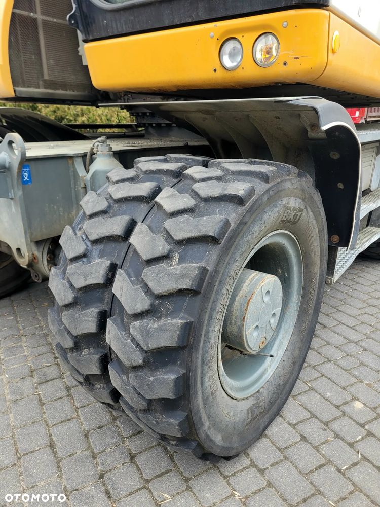 Liebherr 918 Compact - 11
