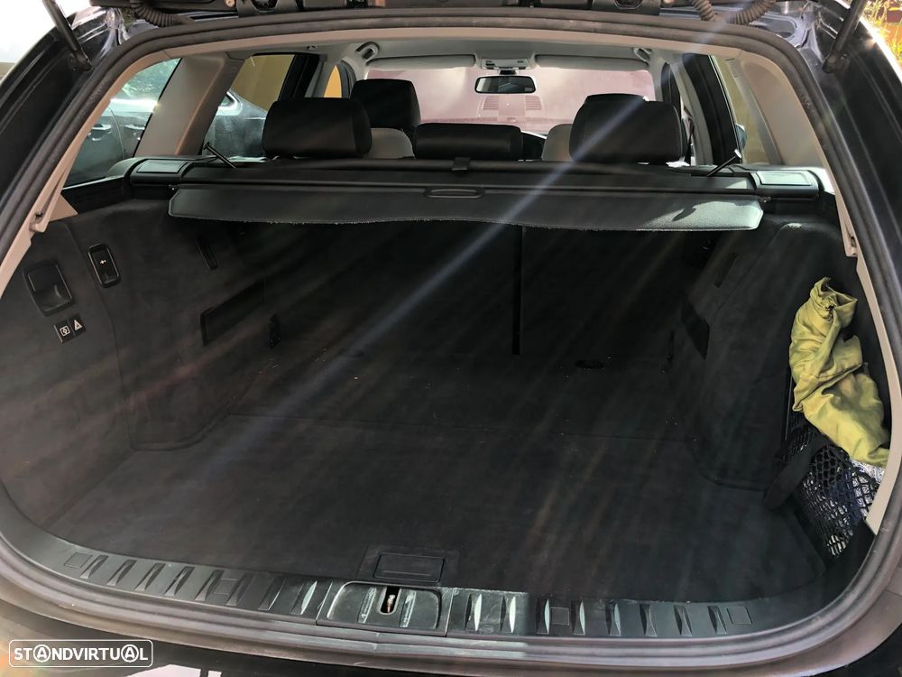 BMW 335 d DPF Aut. Edition Sport - 17