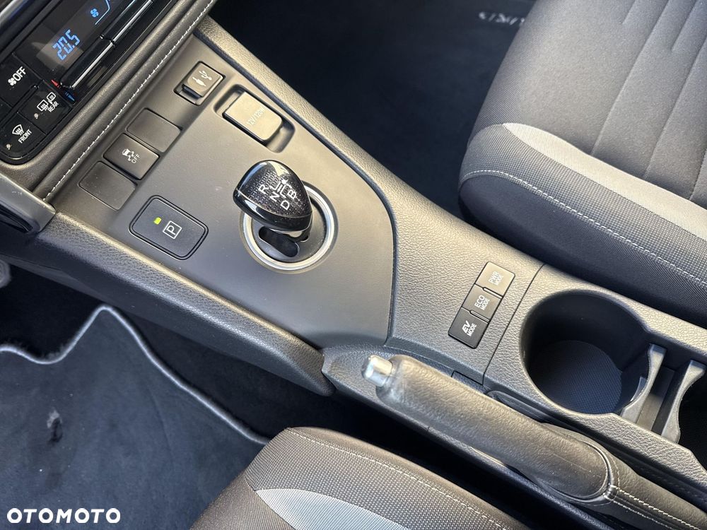 Toyota Auris Hybrid 135 Premium - 18