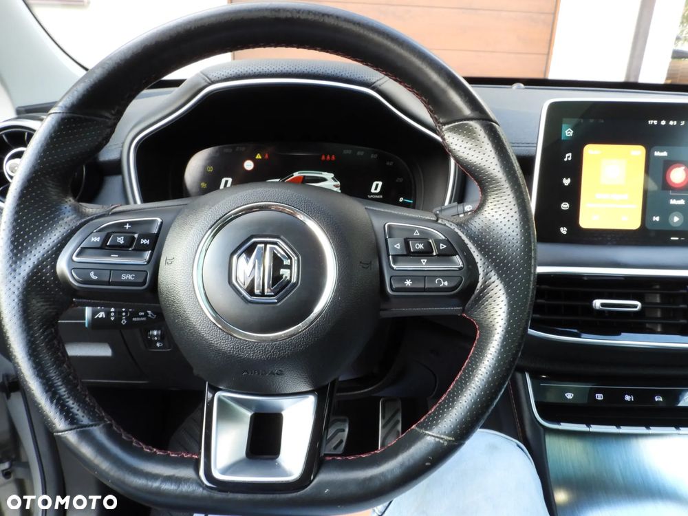 MG HS PHEV Luxury - 38