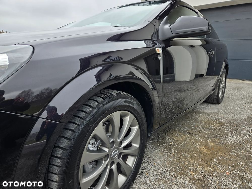 Opel Astra 1.6 Edition 111 Jahre - 17
