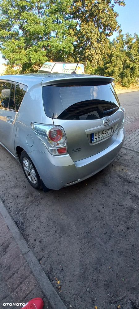 Toyota Verso 2.0 D-4D Luna - 4