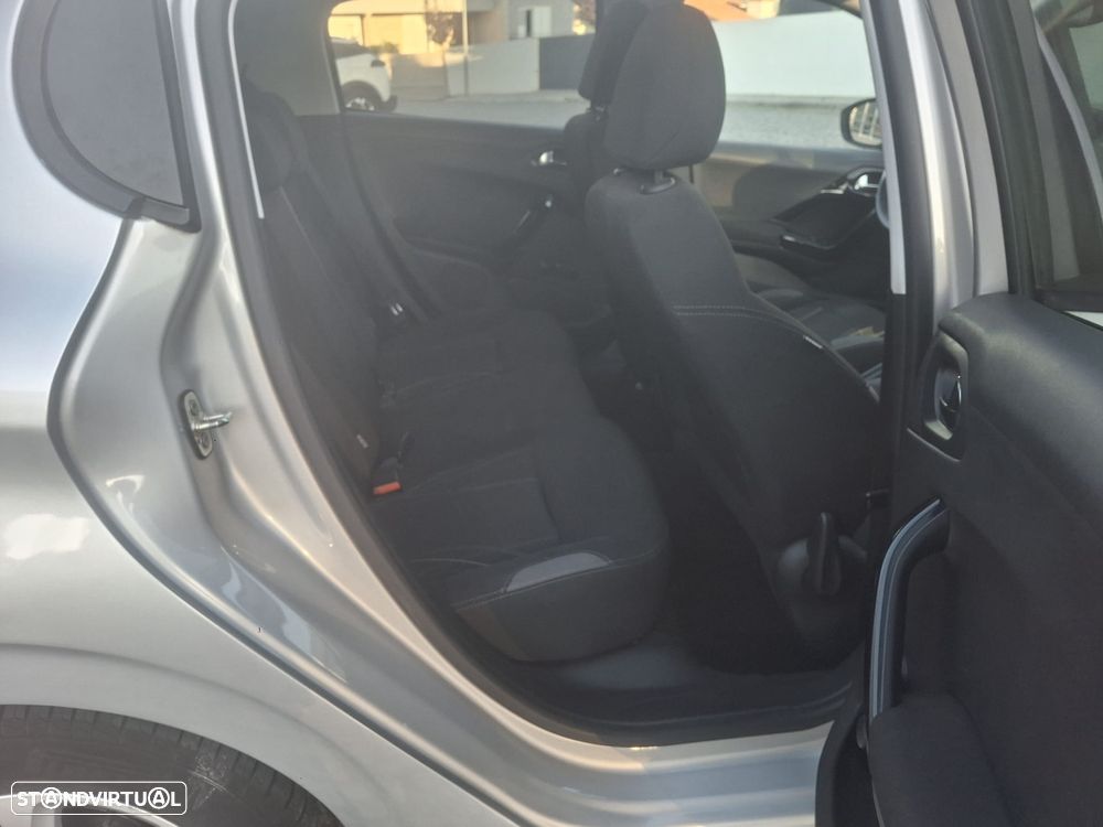 Peugeot 208 - 9
