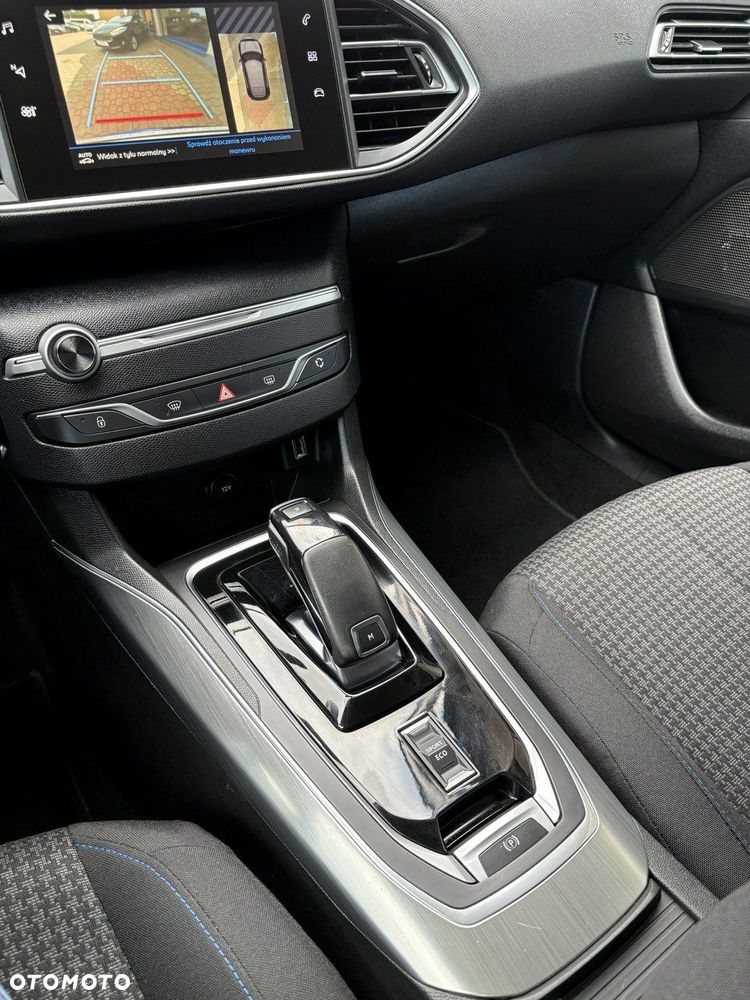 Peugeot 308 - 24