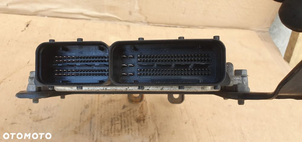 Komputer sterownik silnika Hyundai IX35 1.7 CRDI 39120-2A001 - 3