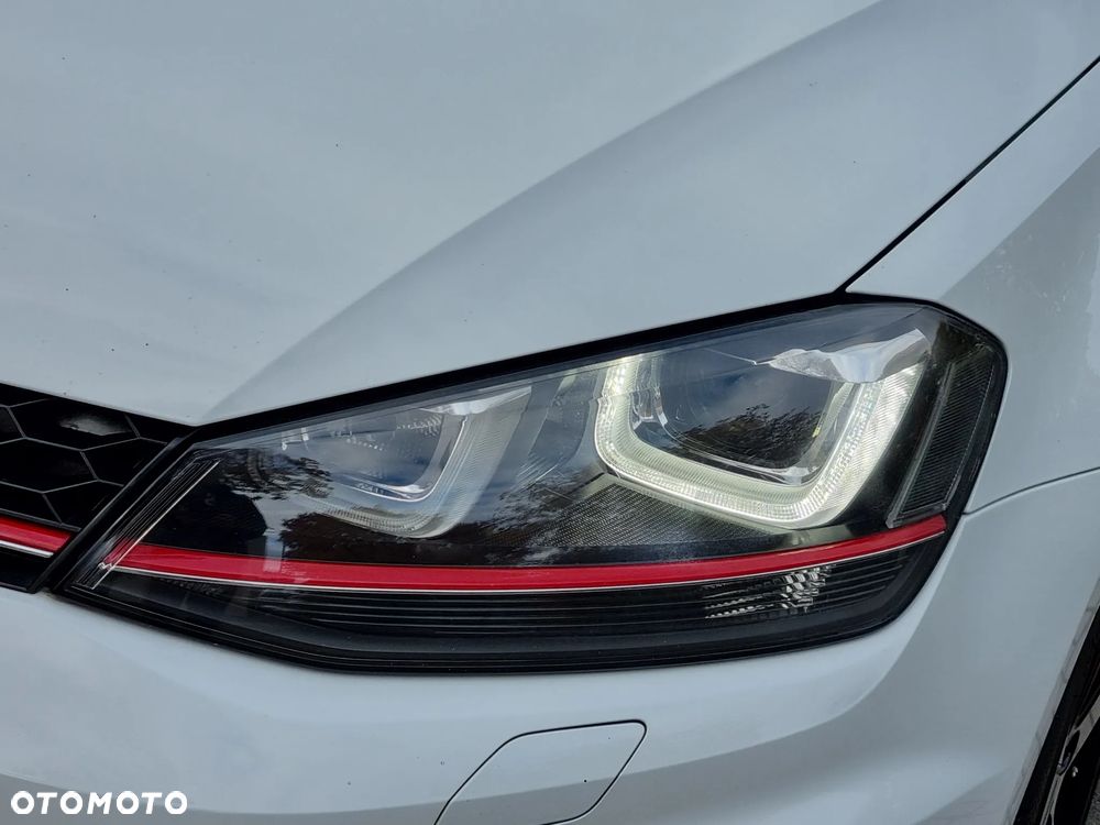 Volkswagen Golf VII 2.0 TSI BMT GTI - 16