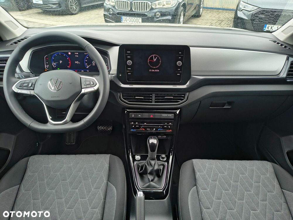 Volkswagen T-Cross - 12
