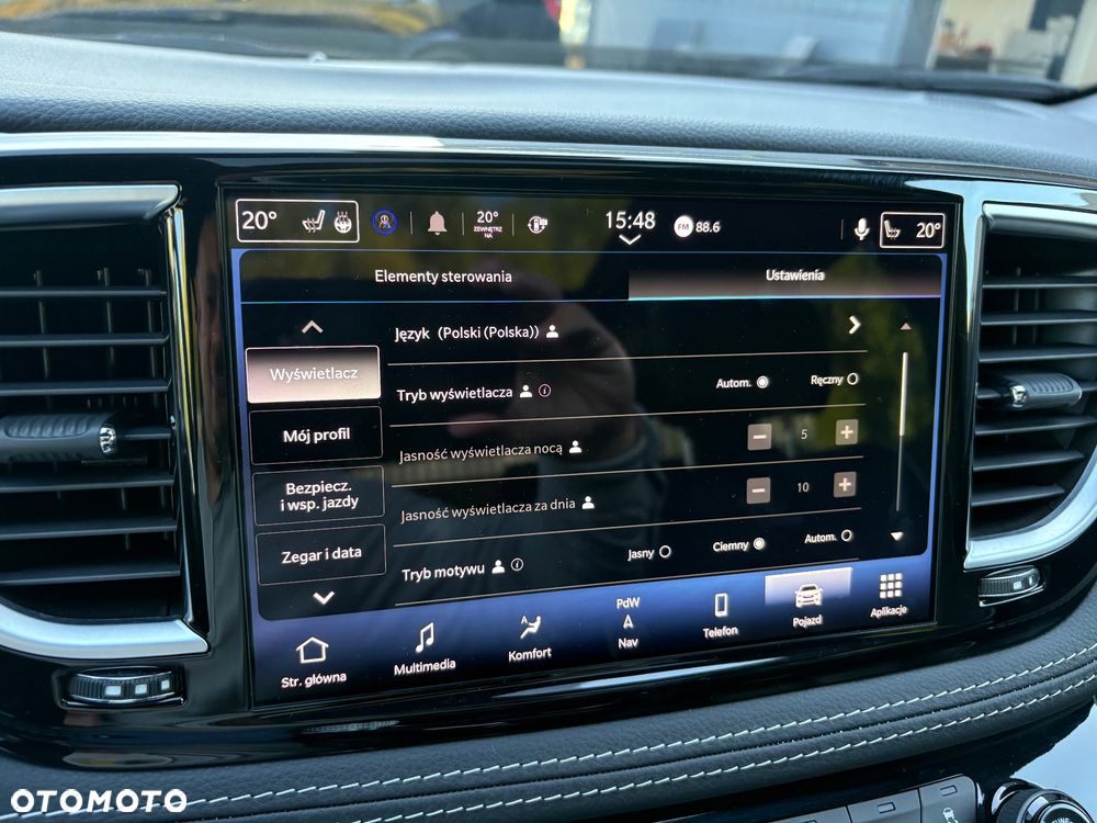 Chrysler Pacifica - 36