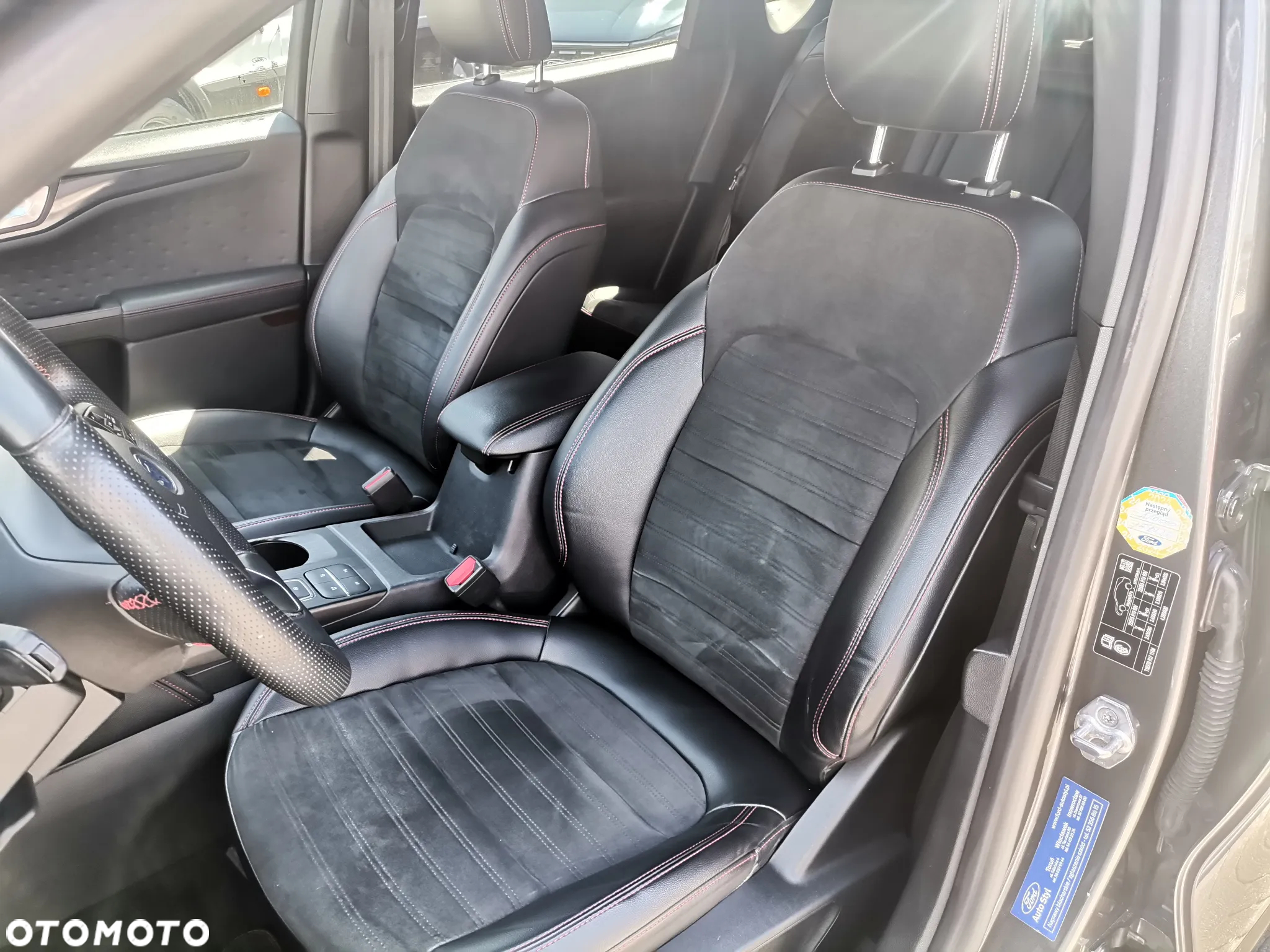 Ford Kuga 2.5P PHEV FWD ST-Line X - 14
