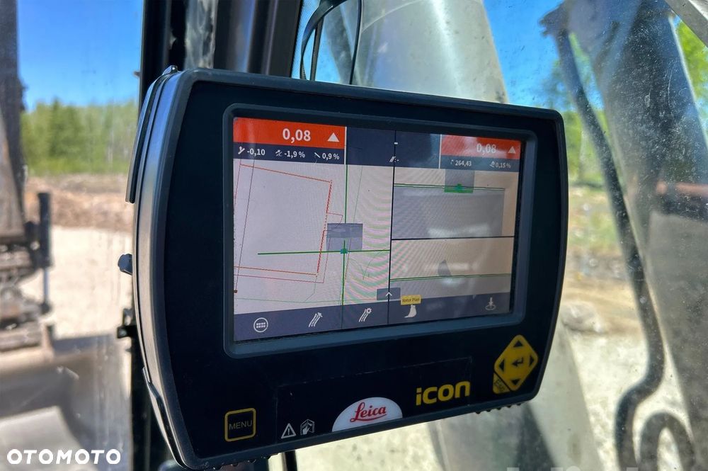 Volvo EC 250E - 16