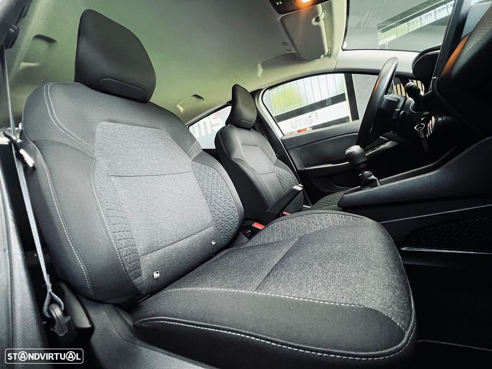 Renault Clio 1.0 TCe Limited - 33