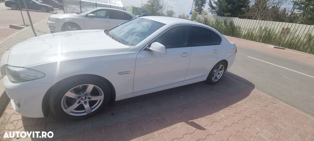 BMW Seria 5 520d - 8