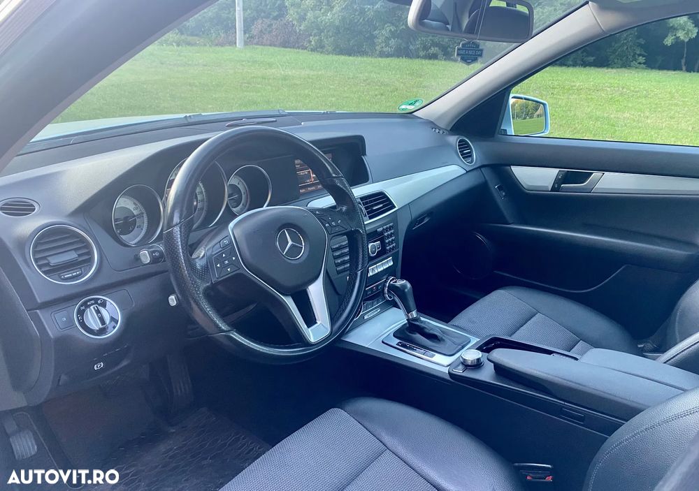 Mercedes-Benz C 220 CDI 7G-TRONIC Avantgarde Edition - 2