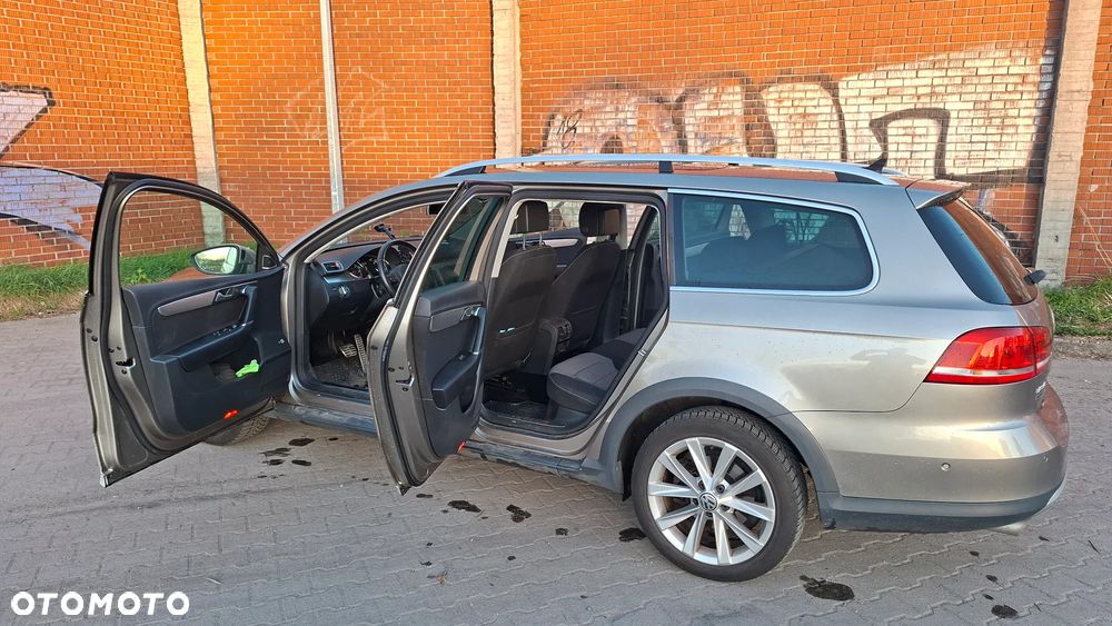 Volkswagen Passat 2.0 TDI 4Mot Highline DSG - 8