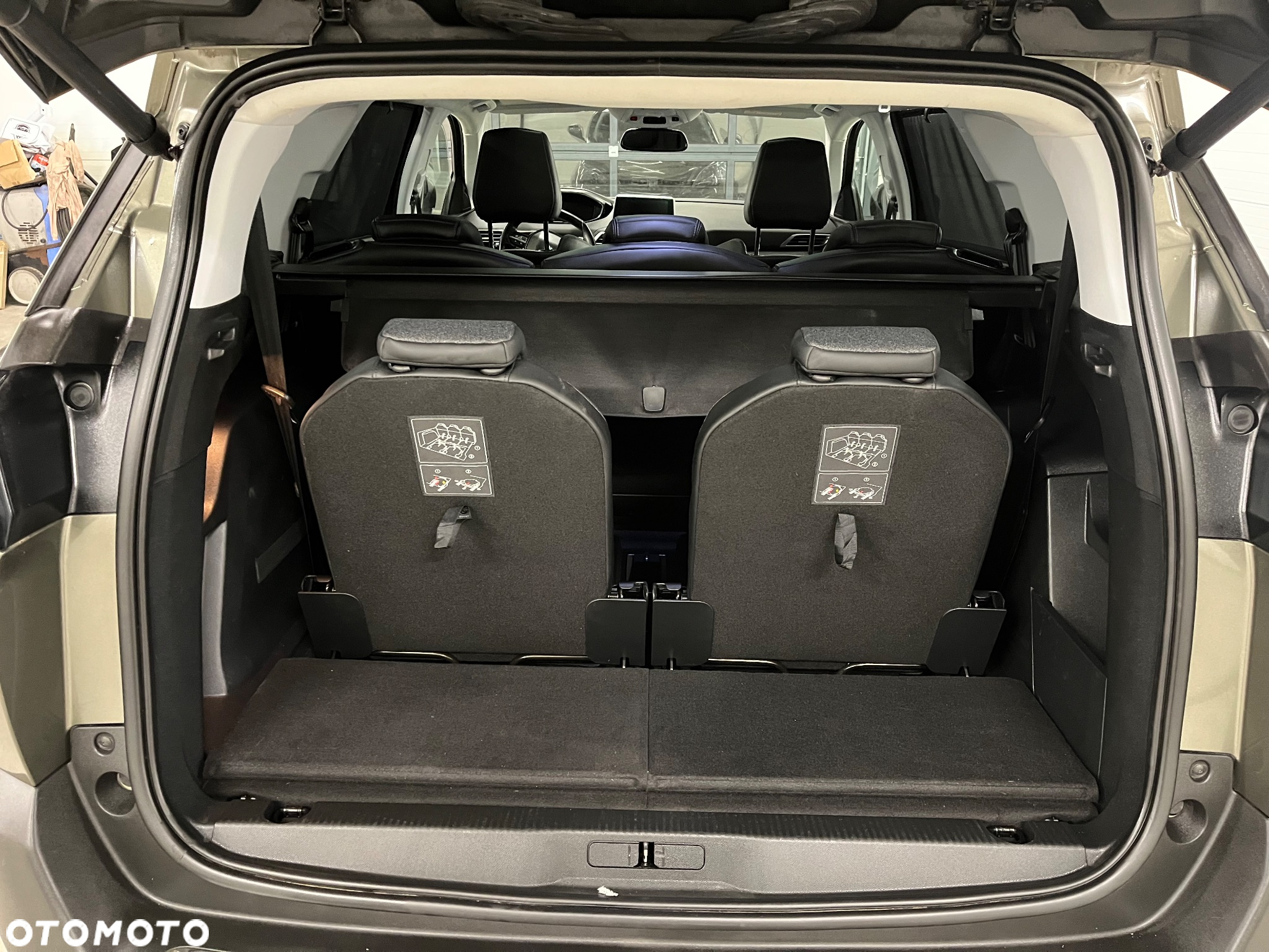 Peugeot 5008 PureTech 130 EAT8 Stop & Start Allure Business-Paket - 19