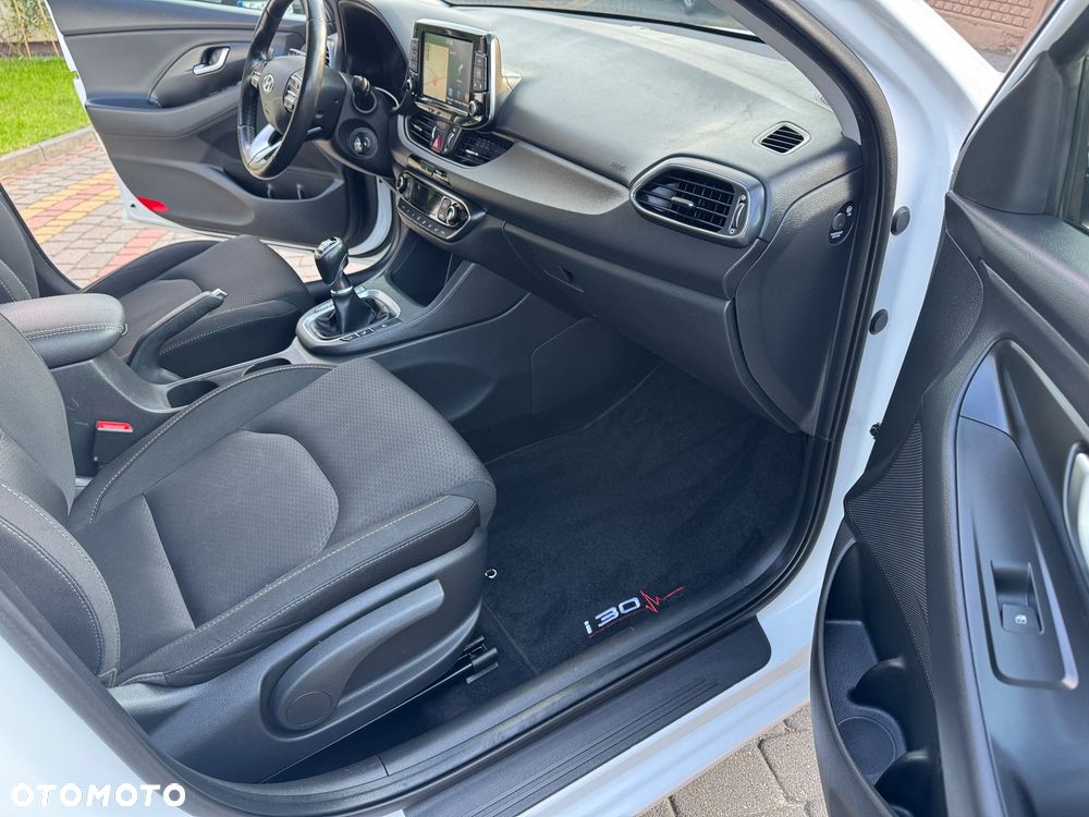 Hyundai i30 1.4 GO Plus - 19