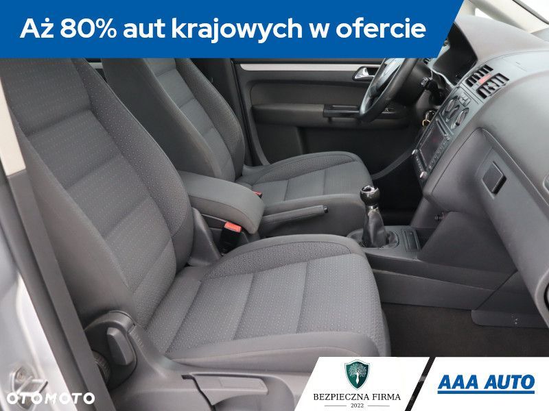 Volkswagen Touran - 11