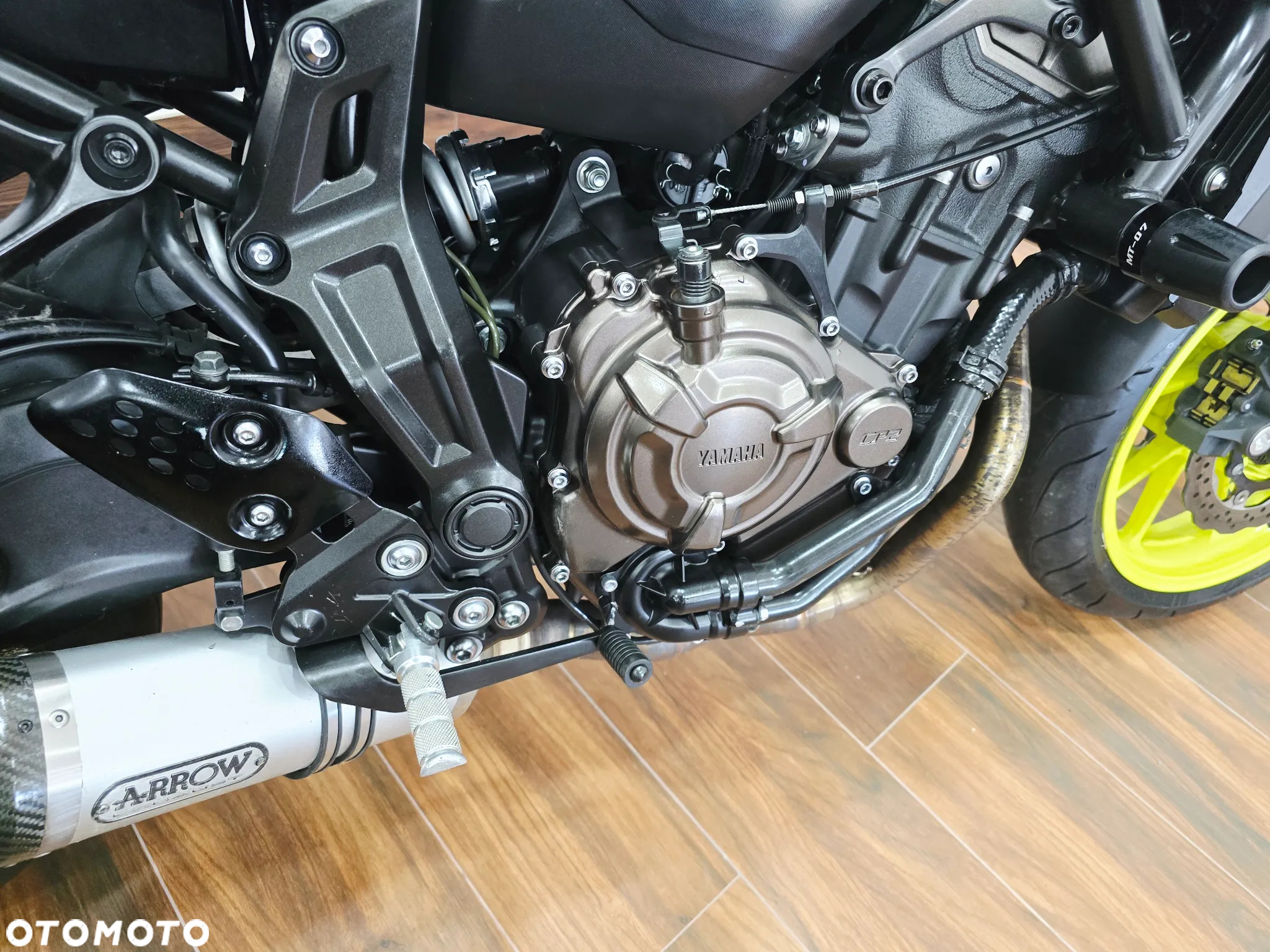 Yamaha MT - 28