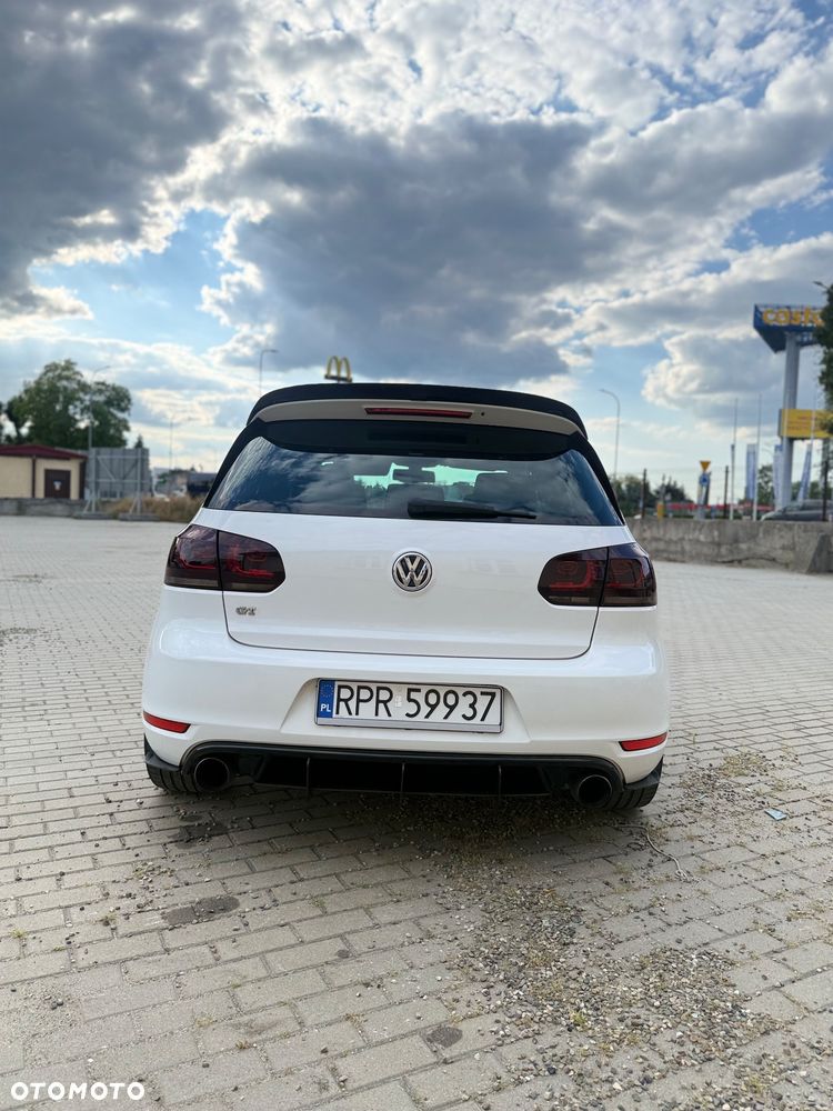 Volkswagen Golf 2.0 GTI - 7