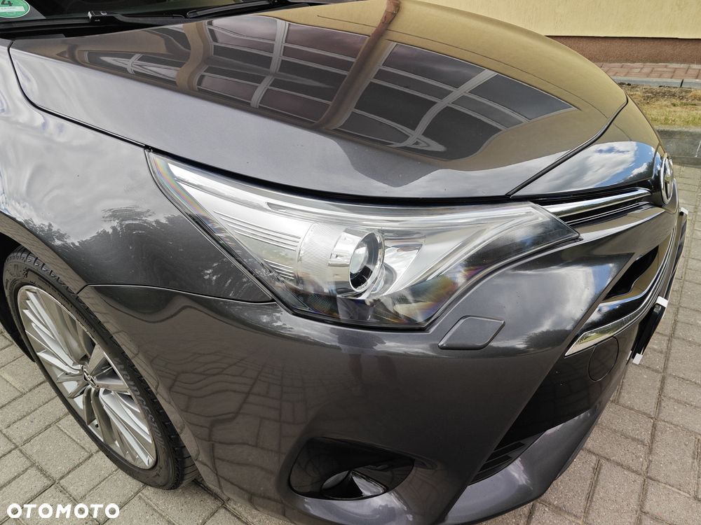 Toyota Avensis - 15