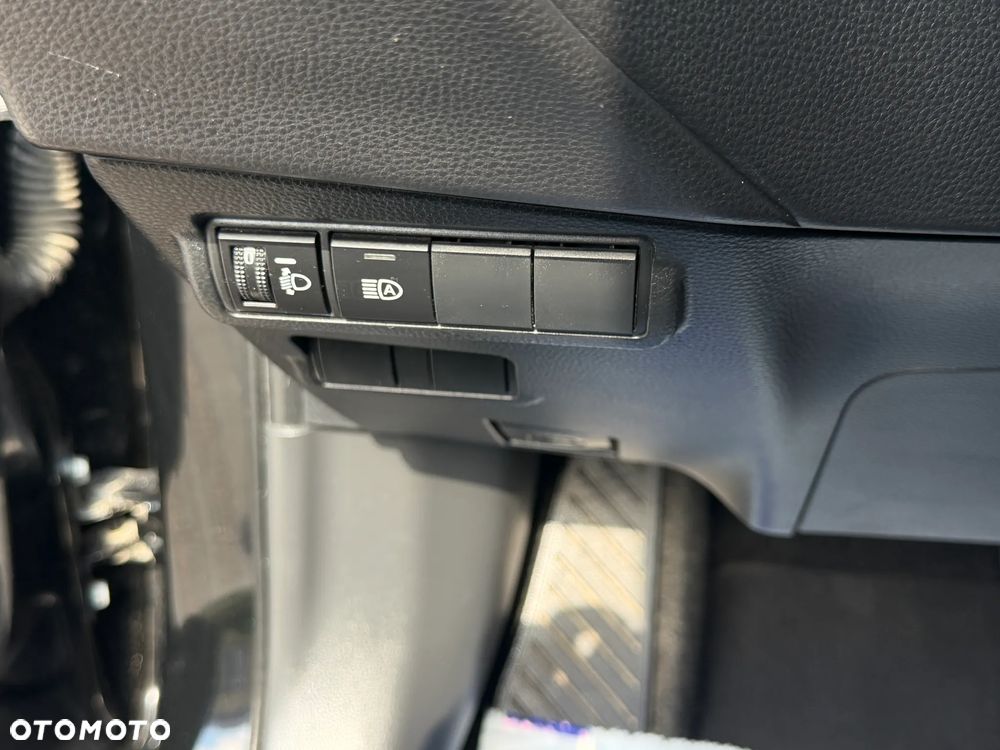 Toyota Corolla Cross 2.0 Hybrid Comfort - 30