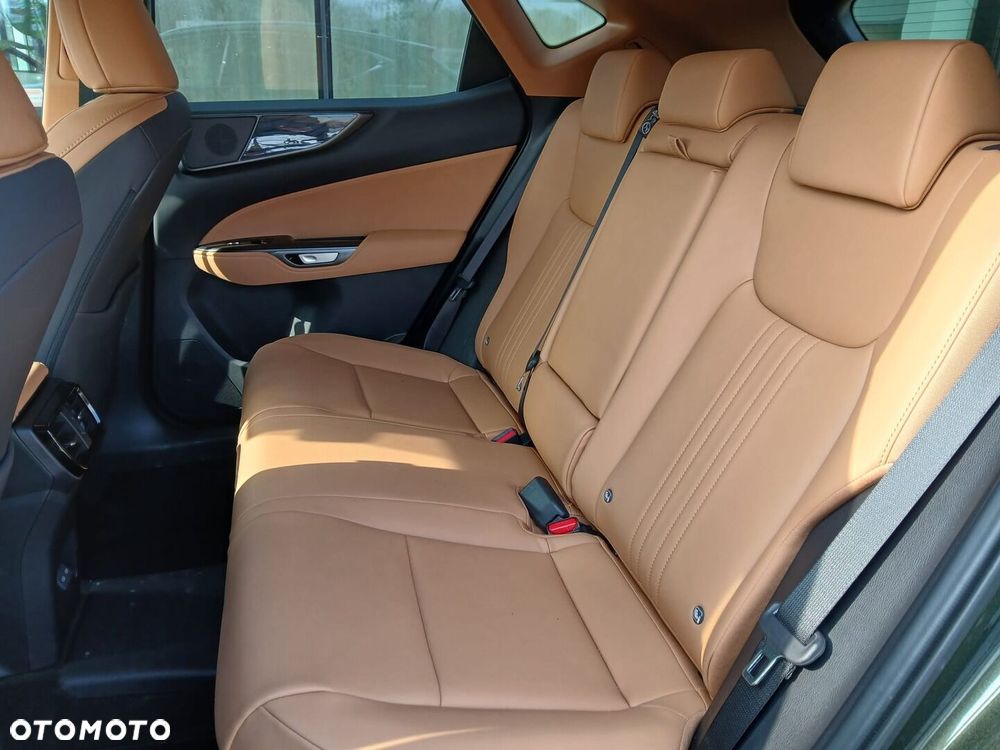 Lexus NX - 7
