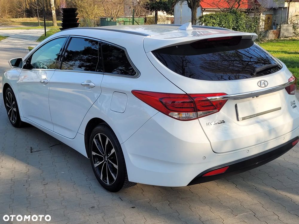 Hyundai i40 Kombi blue 1.7 CRDi DCT Premium - 6