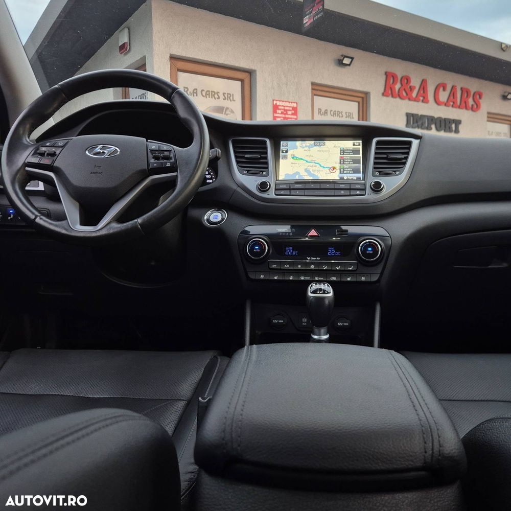 Hyundai Tucson 2.0 CRDI 4WD 6MT Luxury Pack+ - 14