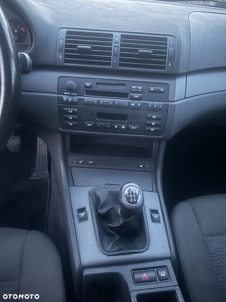 BMW Seria 3 316i - 12