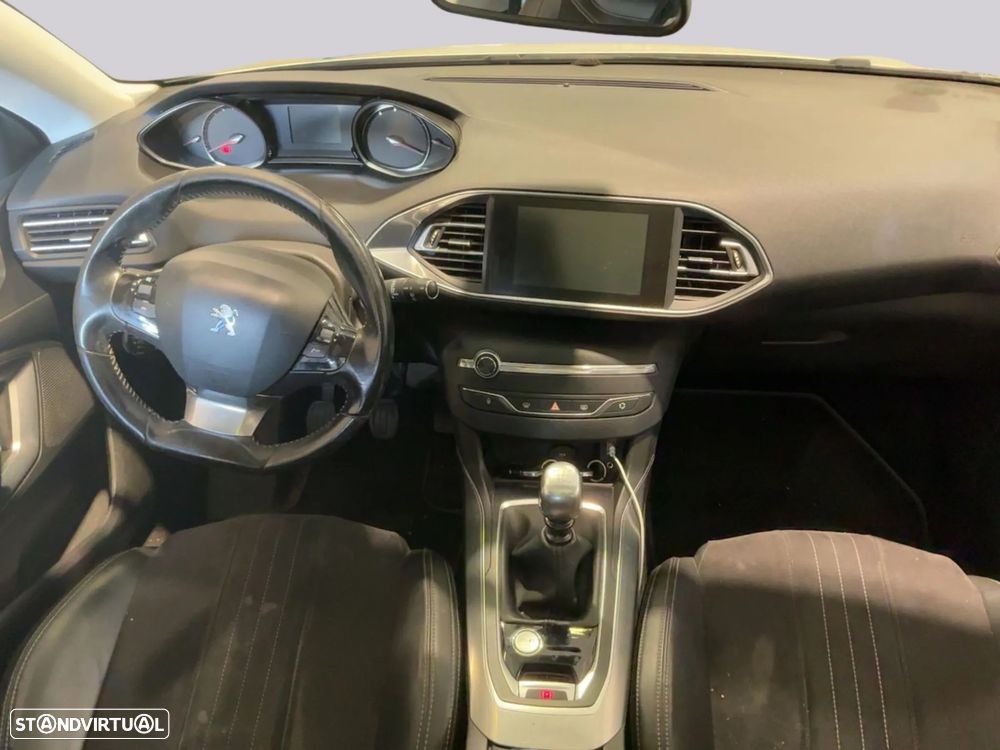 Peugeot 308 - 6