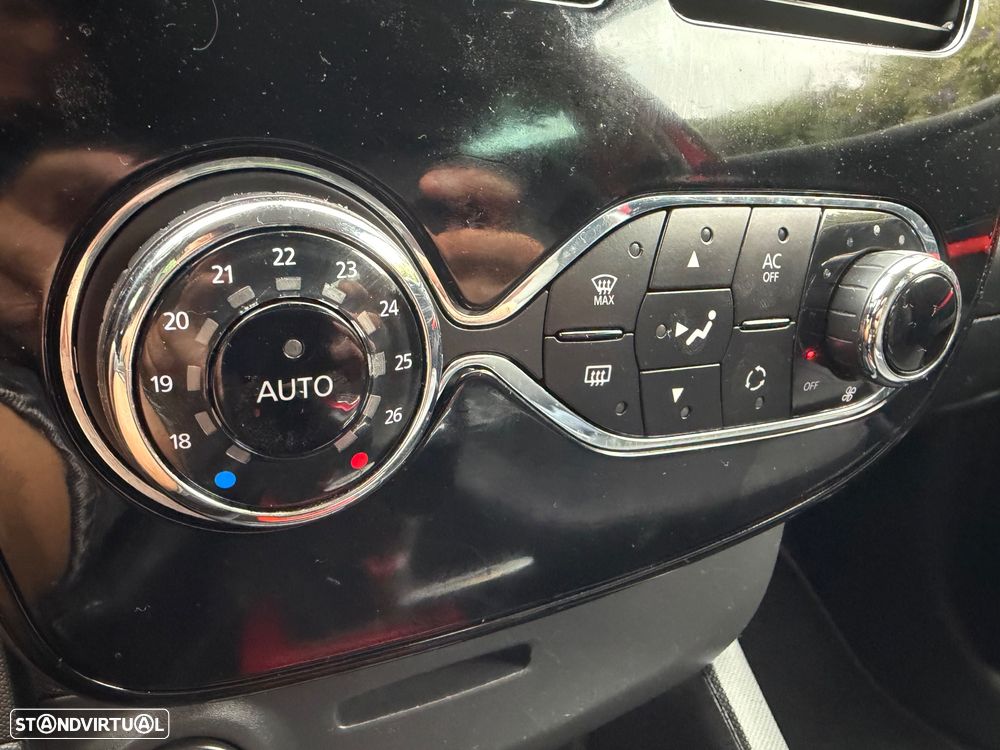 Renault Clio 1.6 T RS EDC - 7
