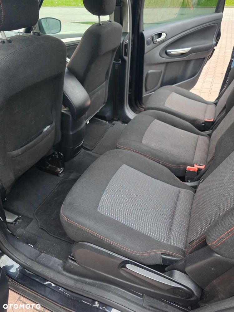 Ford S-Max - 6