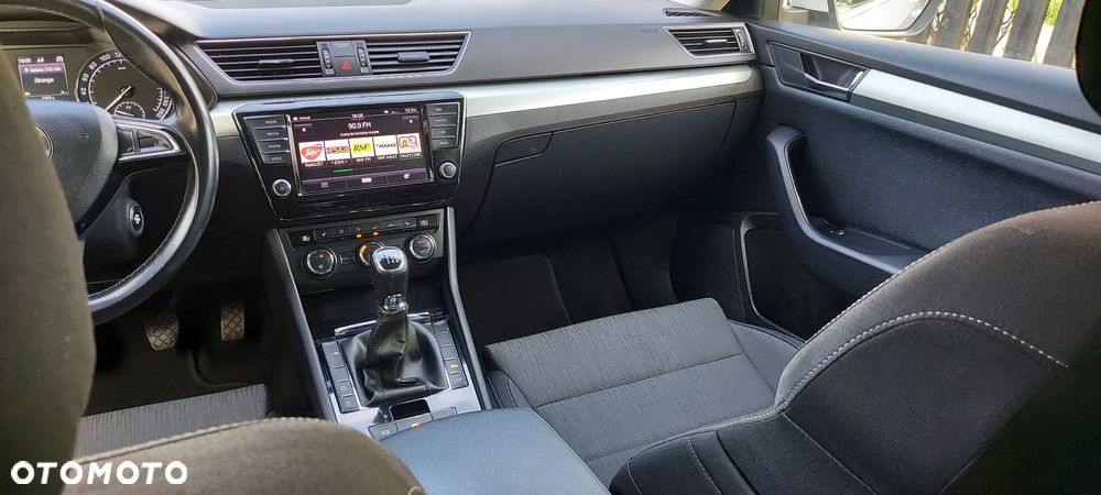 Skoda Superb 2.0 TDI Style - 37