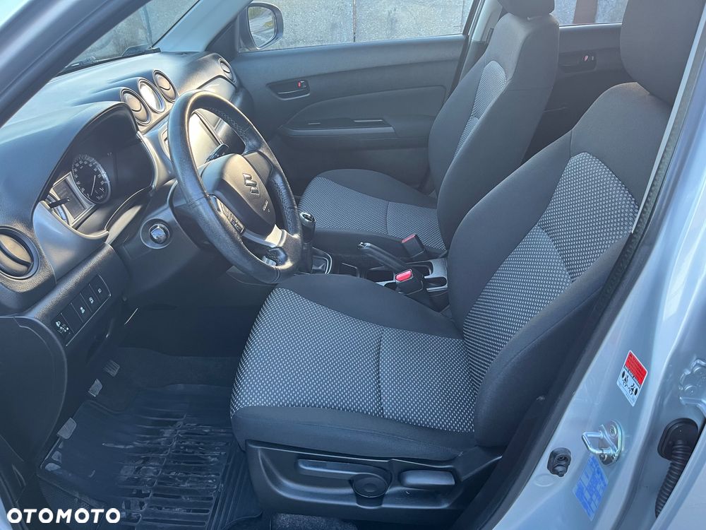 Suzuki Vitara 1.6 Premium 2WD - 10