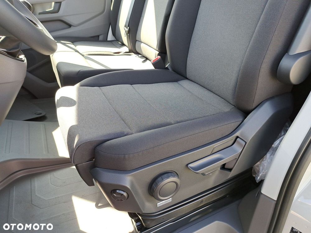 Volkswagen Crafter 35 furgon wysoki dach, 2,0 TDI 177KM, przedni, 6-bieg manualna 3640 mm, Euro 6 - 31
