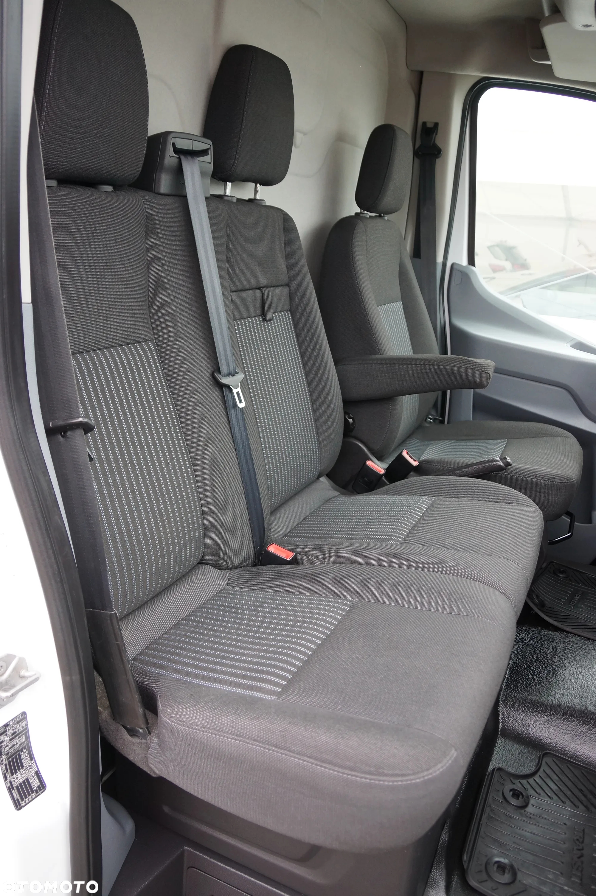 Ford Transit - 24