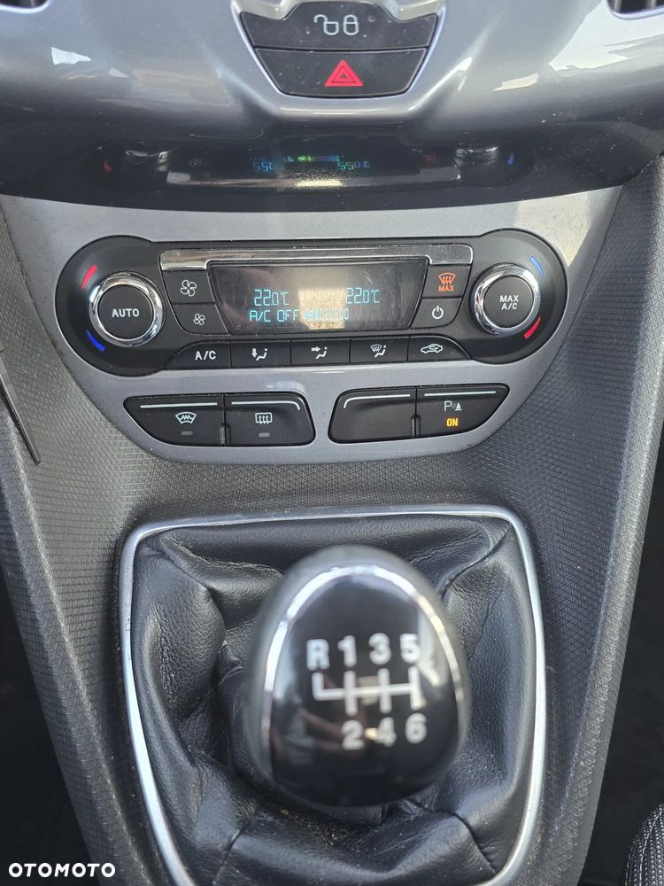 Ford Tourneo Connect 1.6 TDCi Titanium - 6